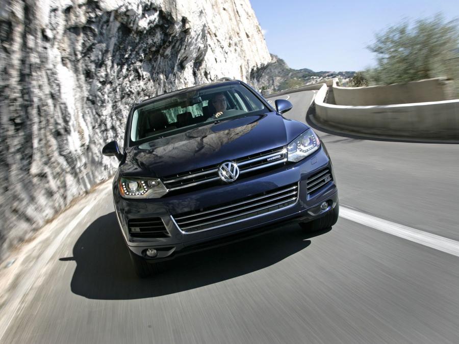  Volkswagen Touareg Hybrid 2010 года  (US) (фото 11 из 11)